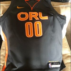 Boy’s large Gordon Orlando Magic jersey.